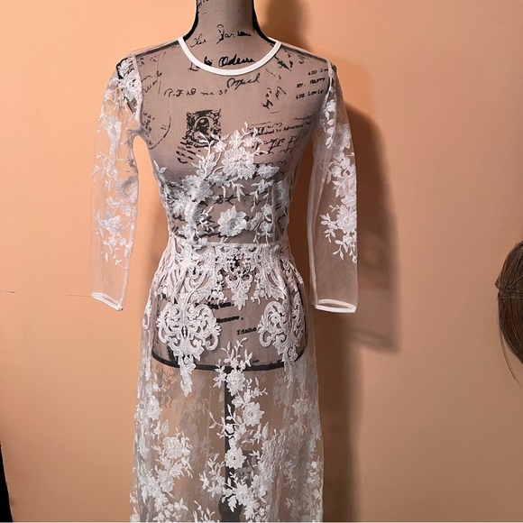 💚No brand sheer lace dress - Picture 3 of 7
